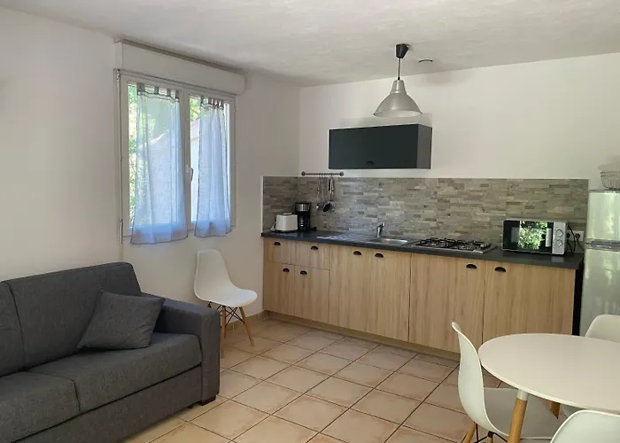 Perla Di Macchia 3*