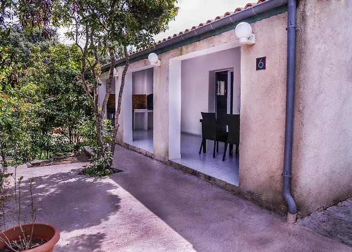 Aldeamento Turístico Perla Di Macchia Bonifacio (Corsica)